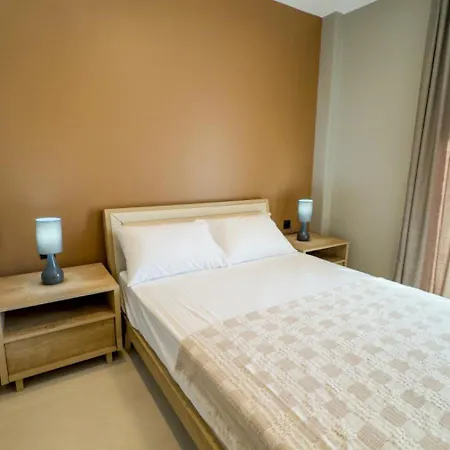 Modern 1-br With Pool Access Near G-3 38 Ayvalı