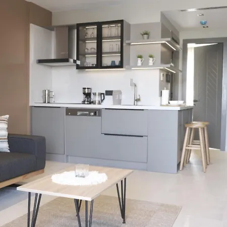 아파트 Modern 1-br With Pool Access Near G-3 38