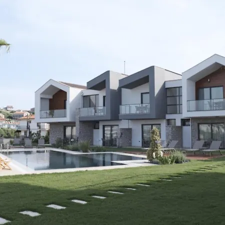 Modern 1-br With Pool Access Near G-3 38 아파트 Ayvalı