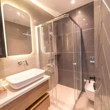 Modern 1-br With Pool Access Near G-3 38